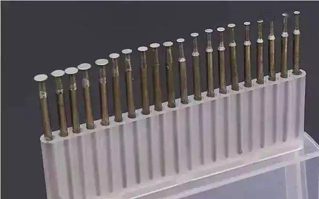 古代雕刻玉的工具_(dá)古代玉雕工具圖片_古代雕玉的工具有哪些