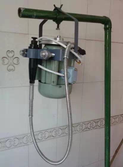 玉石機(jī)雕刻加工視頻_雕刻玉石軸機(jī)器圖片_玉石三軸雕刻機(jī)