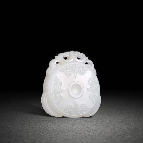 大師雕刻和田玉_雕刻的和田玉手鐲值錢嗎_和田玉雕刻精品