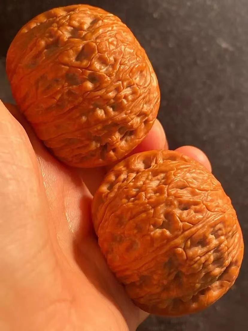 泥鰍背和田玉手鐲是什么意思_泥鰍背文玩核桃_泥鰍背手鐲是什么樣的