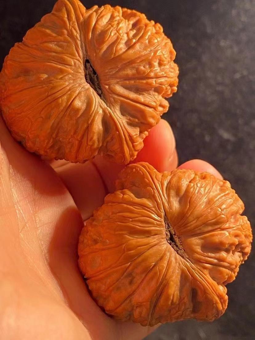 泥鰍背文玩核桃_泥鰍背手鐲是什么樣的_泥鰍背和田玉手鐲是什么意思
