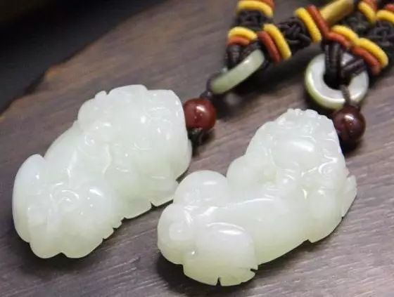 玉雕財神擺件_財神玉雕手把件圖片_財神玉雕圖片大全