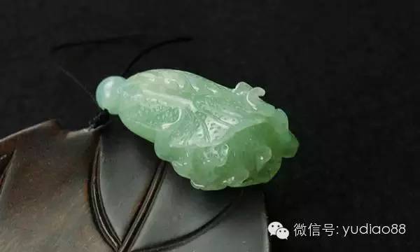 翡翠玉雕金蟾圖片大全_翡翠玉雕金蟾寓意什么_翡翠玉雕金蟾