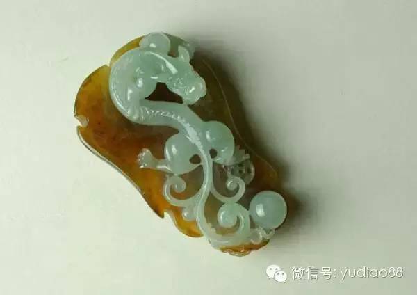 翡翠玉雕金蟾圖片大全_翡翠玉雕金蟾寓意什么_翡翠玉雕金蟾