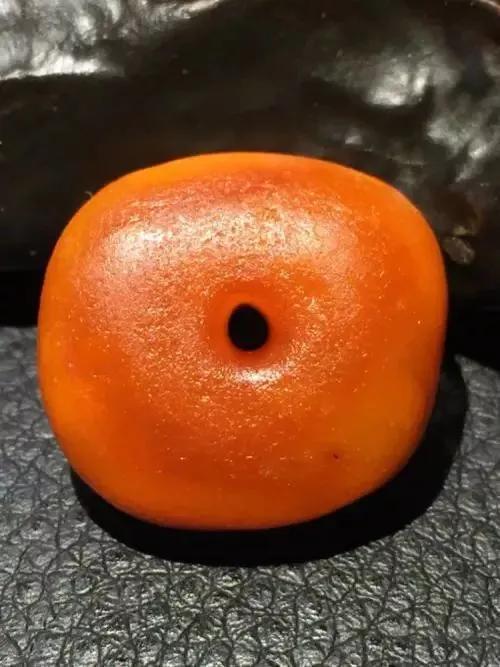 假蜜蠟的鑒別方法_假蜜蠟有害嗎_蜜蠟很輕是真是假