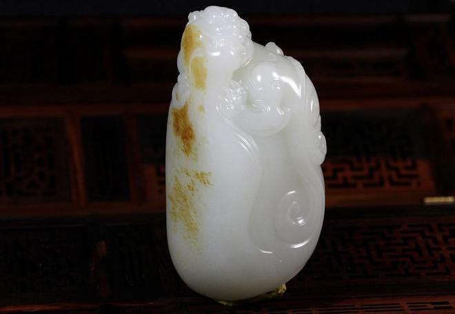 玉雕回頭貔貅_回頭玉雕貔貅寓意什么_回頭貔貅寓意