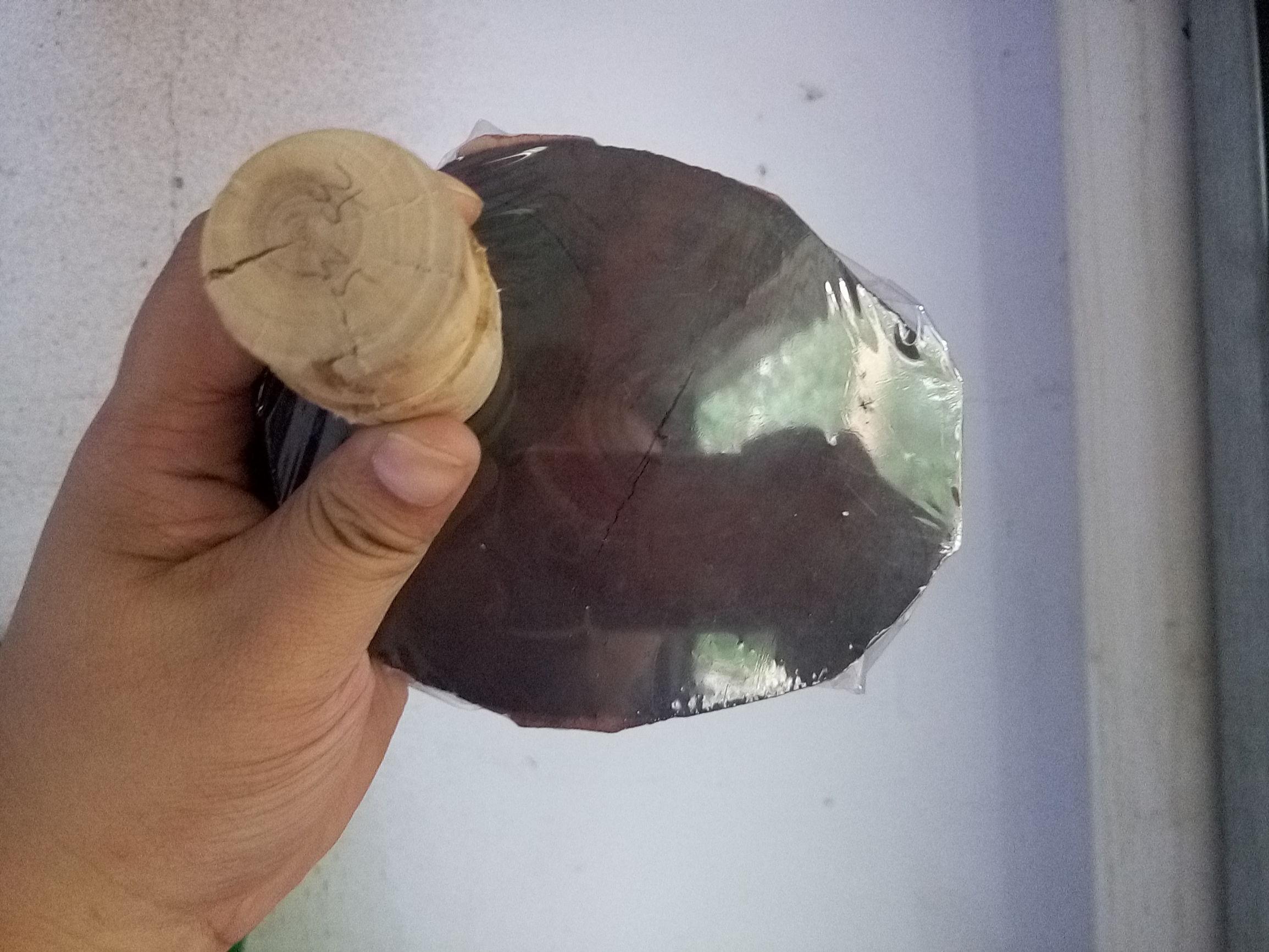 小葉紫檀是什么顏色_小葉紫檀顏色是均勻的嗎_小葉紫檀顏色是紫黑色