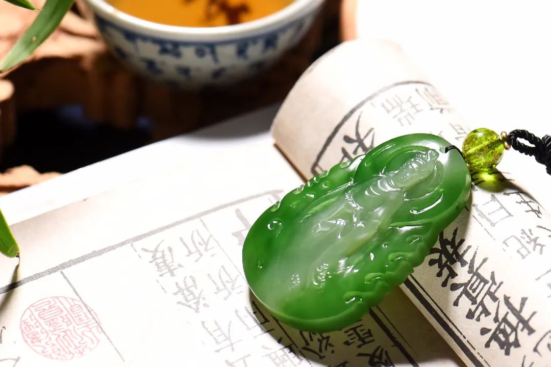 雕刻玉石簡單手工制作_手工雕刻玉石入門視頻_簡單的玉石手把件雕刻