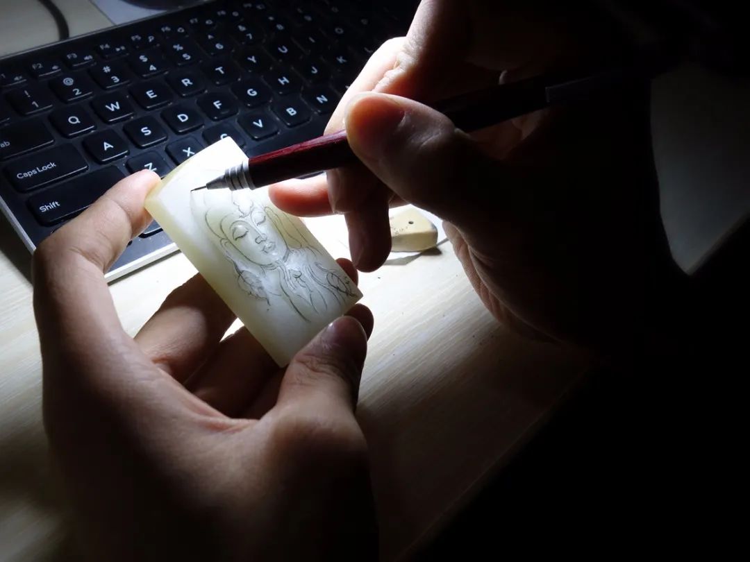 手工雕刻玉石入門視頻_簡單的玉石手把件雕刻_雕刻玉石簡單手工制作