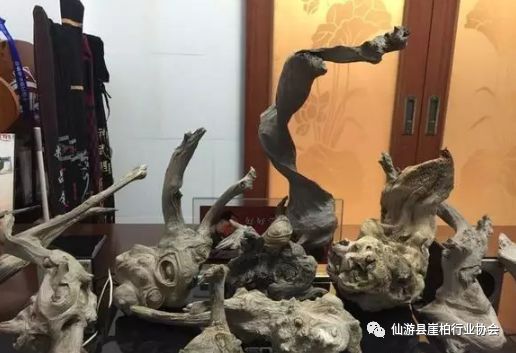 崖柏文章_崖柏現(xiàn)在為什么一文不值_崖柏的文玩價值