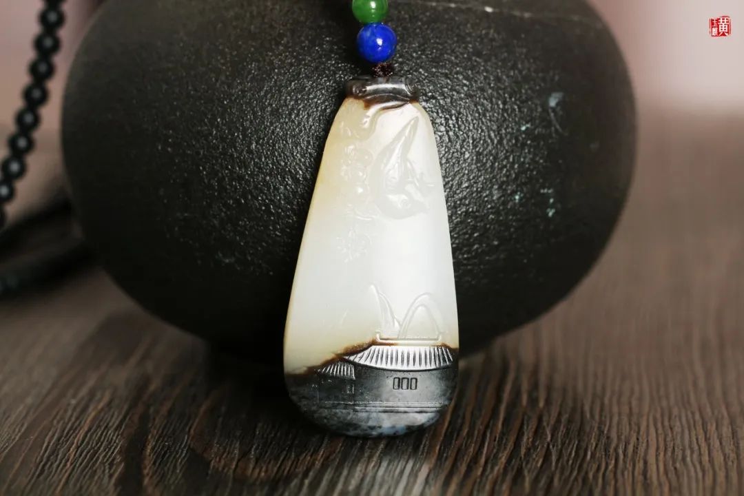 蓮花雕刻蜻蜓玉上色好嗎_玉上雕刻蓮花蜻蜓什么意思_玉上雕刻蜻蜓和蓮花