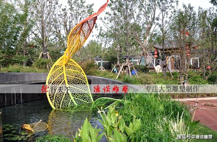 雕塑人物不銹鋼定做圖片_不銹鋼雕塑人物造型_人物不銹鋼雕塑定做