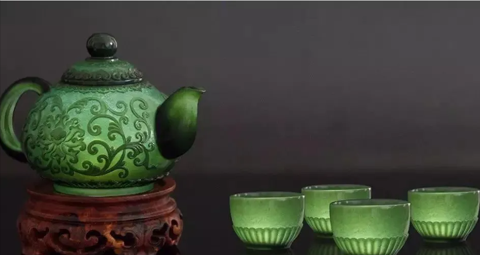 中國(guó)第一玉雕大師_中國(guó)玉雕藝術(shù)大師查詢_國(guó)內(nèi)著名玉雕大師