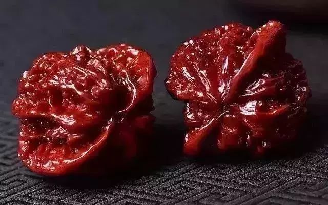 怎么盤玩核桃越來越紅_核桃盤玩紅的原理_文玩核桃盤紅