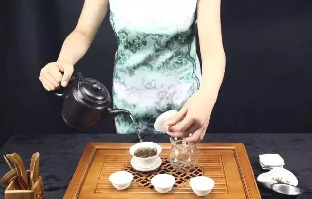雕花不銹鋼板_不銹鋼梅花雕塑_不銹鋼梅花管圖片